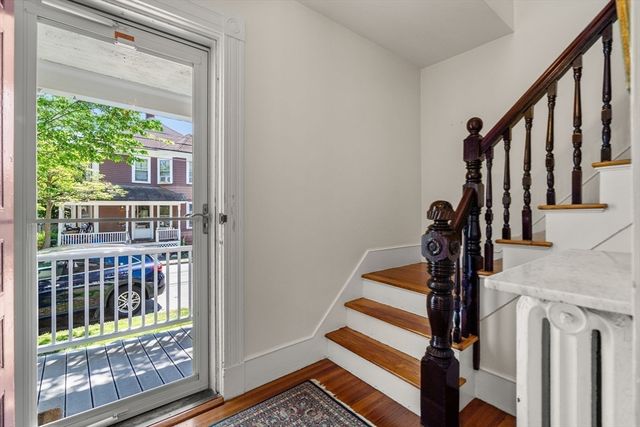 8 Lincoln Street, Manchester, MA 01944
