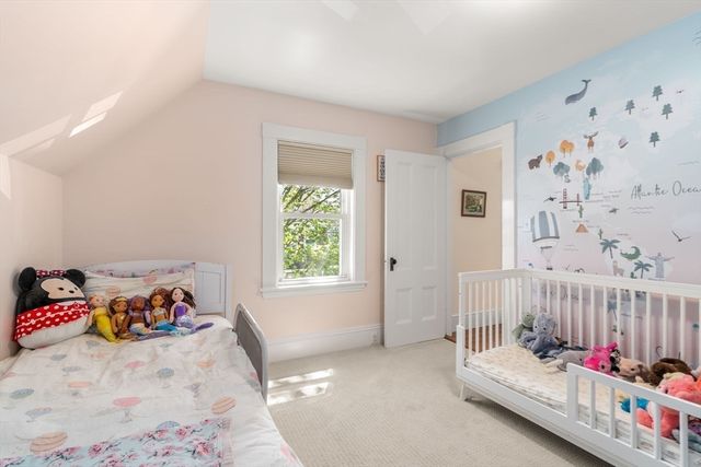 8 Lincoln Street, Manchester, MA 01944