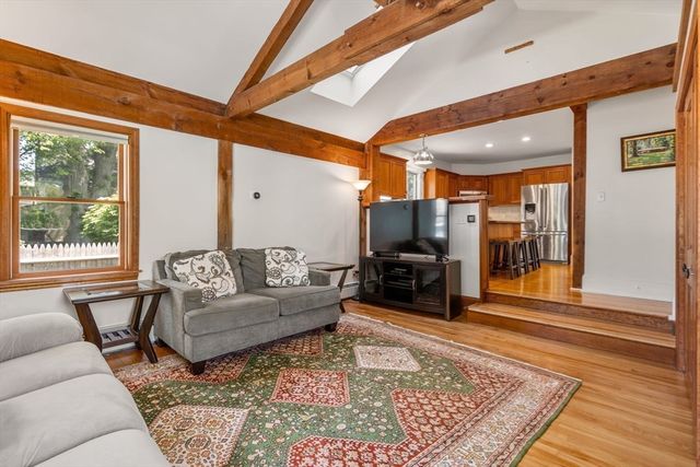 8 Lincoln Street, Manchester, MA 01944