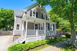 8 Lincoln Street, Manchester, MA 01944