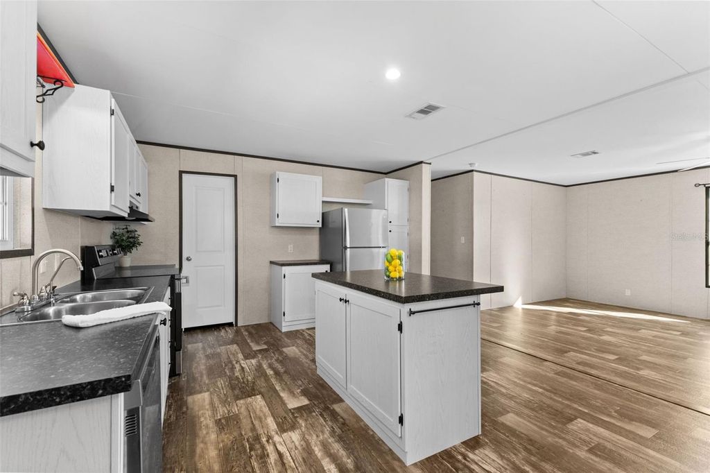 Image 15 of property listing at 6606 BOB HEAD ROAD, Plant City, FL 33565