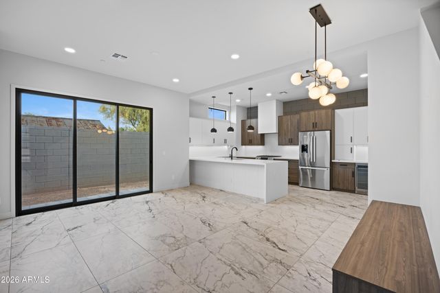 377 E WINDSOR Avenue 4, Phoenix, AZ 85004