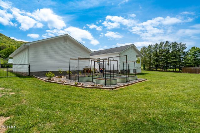 533 Harmon Road, Mountain City, TN 37683