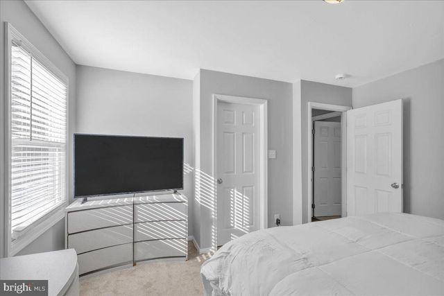 6378 MONMOUTH DR, Mays Landing, NJ 08330