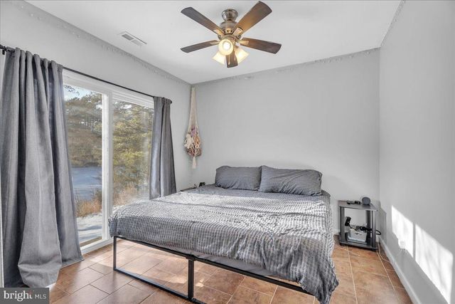 6378 MONMOUTH DR, Mays Landing, NJ 08330