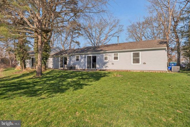 6378 MONMOUTH DR, Mays Landing, NJ 08330