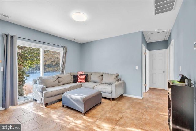 6378 MONMOUTH DR, Mays Landing, NJ 08330