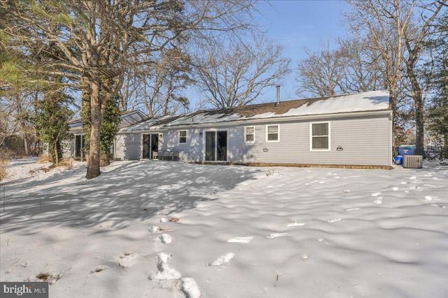 6378 MONMOUTH DR, Mays Landing, NJ 08330