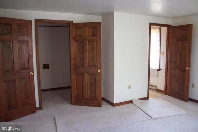 5237 SUNSET LN, Gap, PA 17527