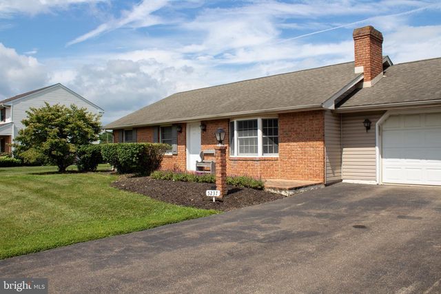 5237 SUNSET LN, Gap, PA 17527