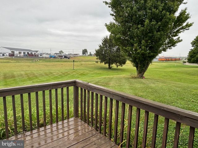 5237 SUNSET LN, Gap, PA 17527