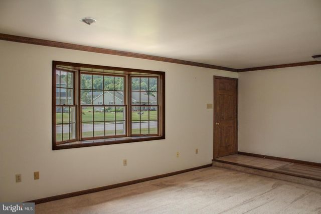 5237 SUNSET LN, Gap, PA 17527