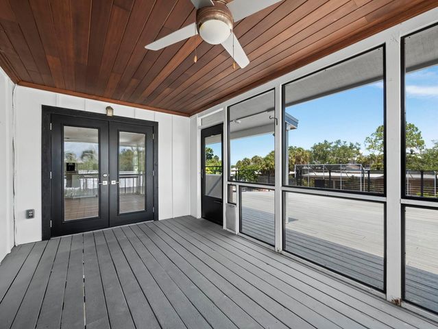 521 CUMMINGS STREET, Sarasota, FL 34242