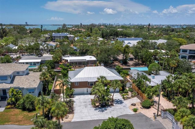 521 CUMMINGS STREET, Sarasota, FL 34242