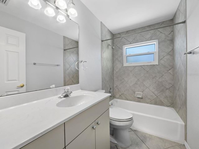 521 CUMMINGS STREET, Sarasota, FL 34242