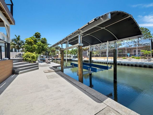 521 CUMMINGS STREET, Sarasota, FL 34242