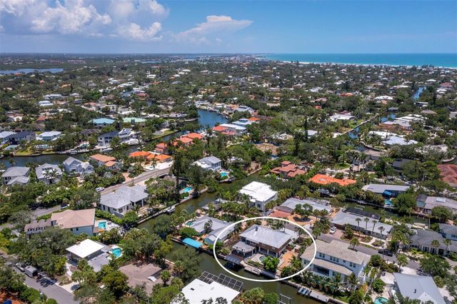 521 CUMMINGS STREET, Sarasota, FL 34242