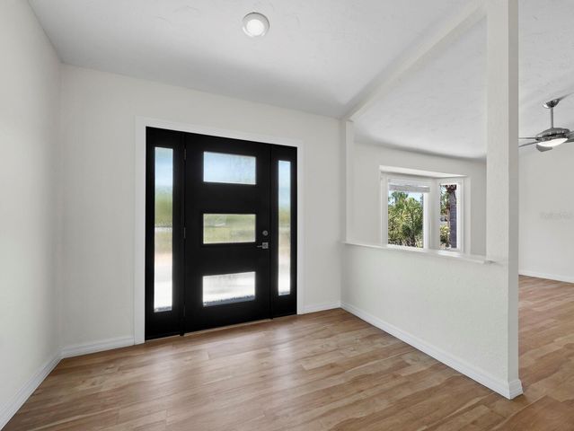 521 CUMMINGS STREET, Sarasota, FL 34242
