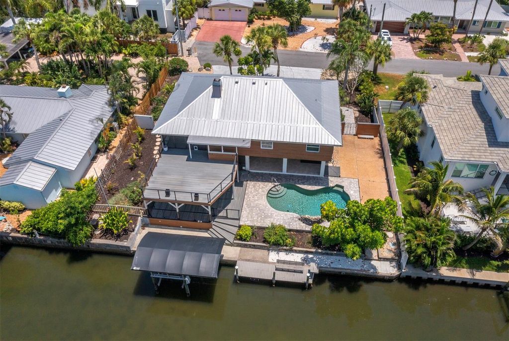 521 CUMMINGS STREET, Sarasota, FL 34242