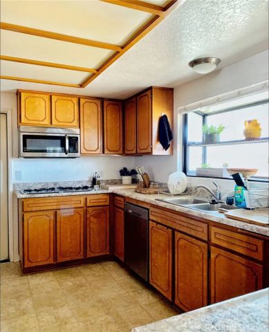 6643 Indian Cove Road, 29 Palms, CA 92277