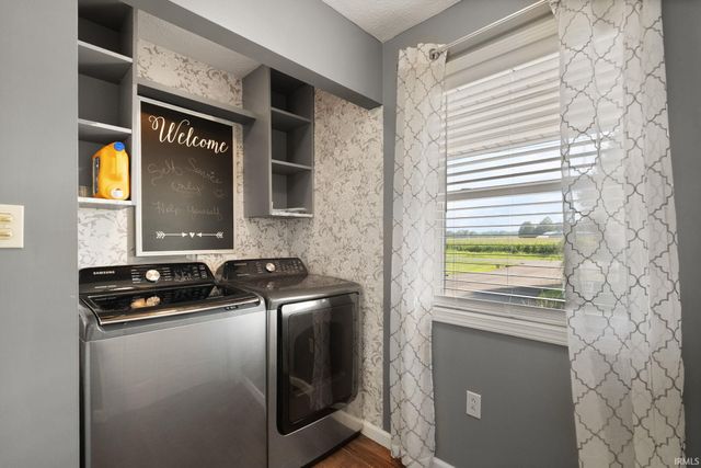 4 Orchard Road, Loogootee, IN 47553