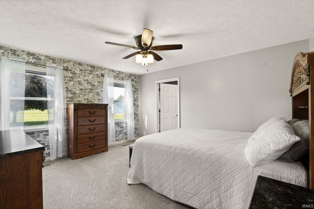 4 Orchard Road, Loogootee, IN 47553