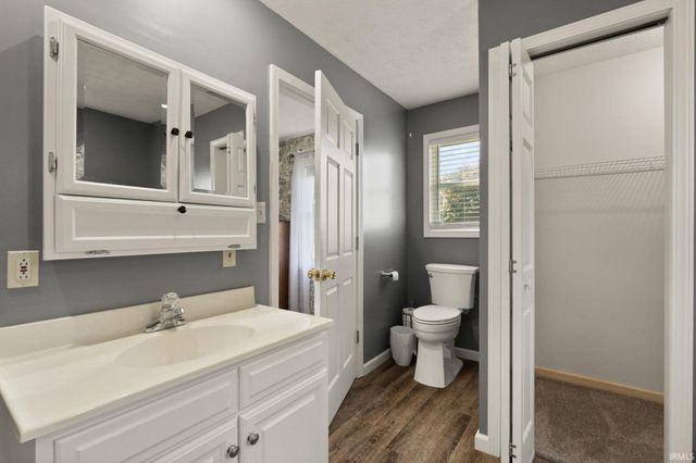 4 Orchard Road, Loogootee, IN 47553
