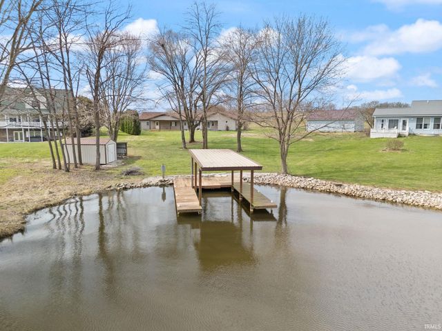 4 Orchard Road, Loogootee, IN 47553