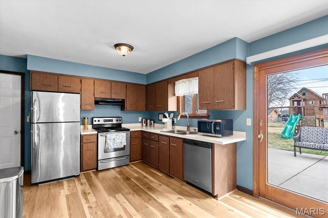 414 Parkview Drive, Lebanon, IL 62254