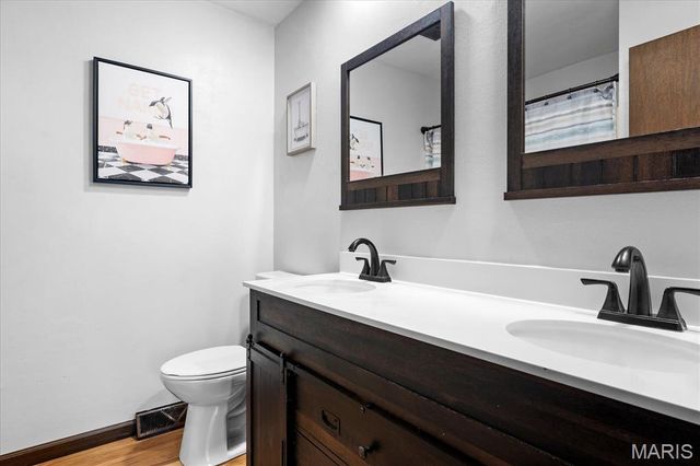 414 Parkview Drive, Lebanon, IL 62254