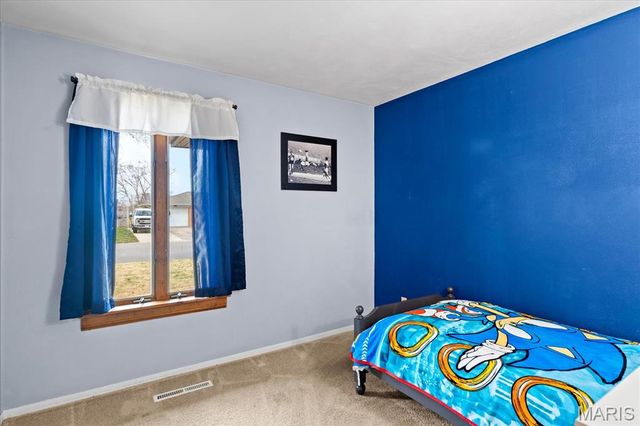 414 Parkview Drive, Lebanon, IL 62254