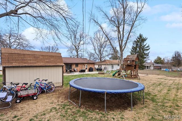 414 Parkview Drive, Lebanon, IL 62254