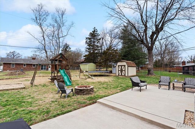 414 Parkview Drive, Lebanon, IL 62254