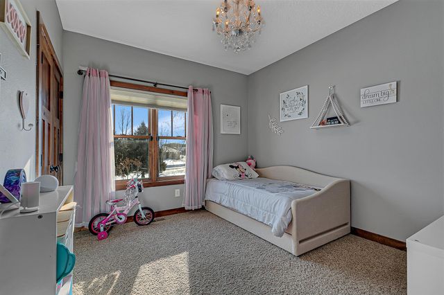 225 Alaina Place NE, Sauk Rapids, MN 56379