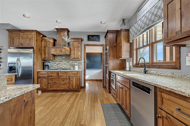 225 Alaina Place NE, Sauk Rapids, MN 56379