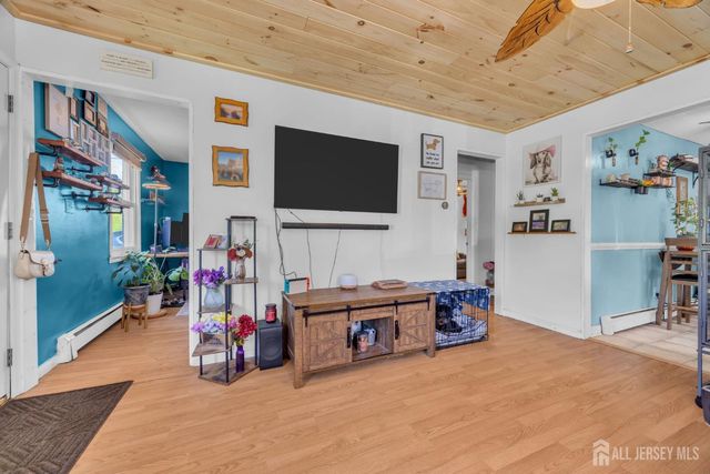 26 Sidney Avenue, Spotswood, NJ 08884