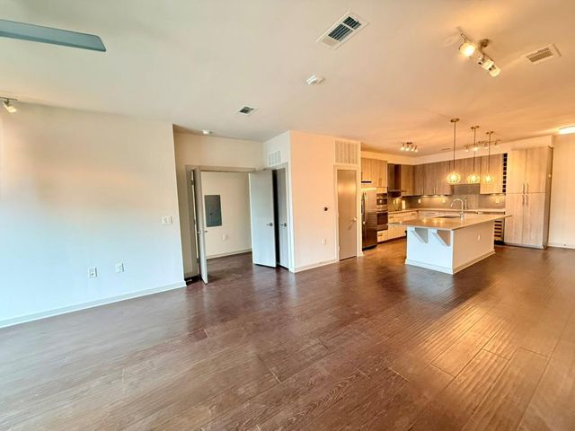 3600 S Lamar BLVD 200, Austin, TX 78704