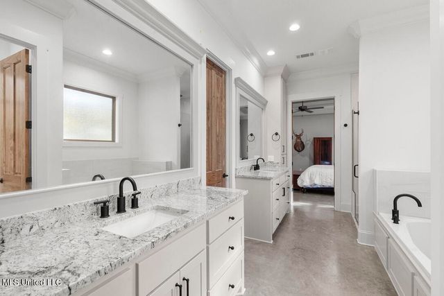 136 Trails End, Flora, MS 39071