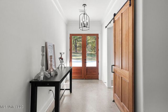 136 Trails End, Flora, MS 39071