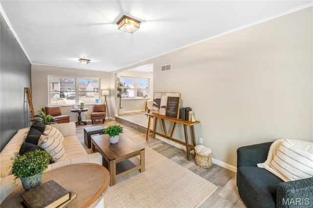 35 Jamestown Drive, St Peters, MO 63376