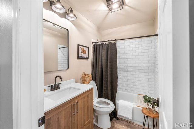 35 Jamestown Drive, St Peters, MO 63376