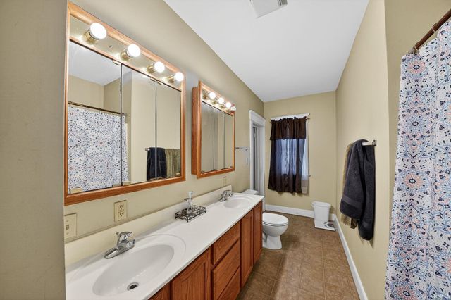 1125 W Washington Street, South Bend, IN 46601