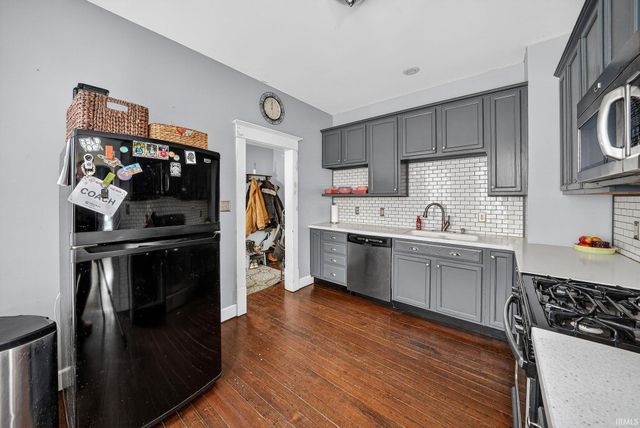 1125 W Washington Street, South Bend, IN 46601