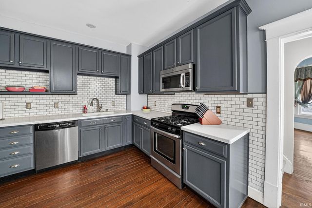 1125 W Washington Street, South Bend, IN 46601