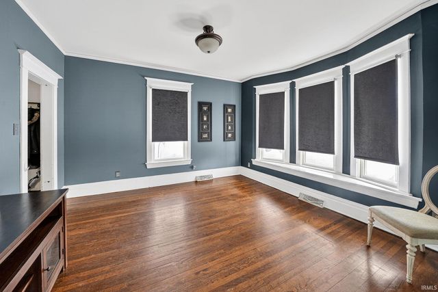 1125 W Washington Street, South Bend, IN 46601