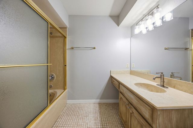 119 N Beltwoods Drive, Desoto, TX 75115