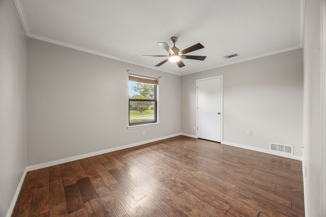 119 N Beltwoods Drive, Desoto, TX 75115