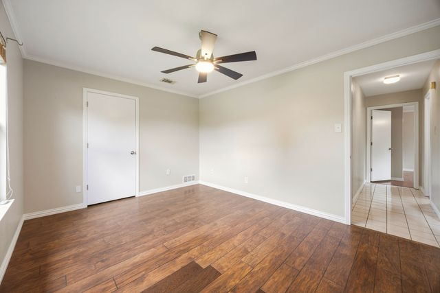 119 N Beltwoods Drive, Desoto, TX 75115