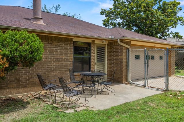 119 N Beltwoods Drive, Desoto, TX 75115