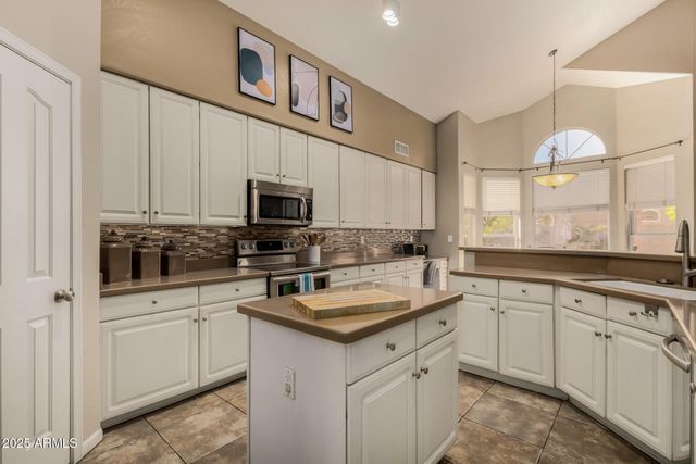 16024 S 7TH Drive, Phoenix, AZ 85045